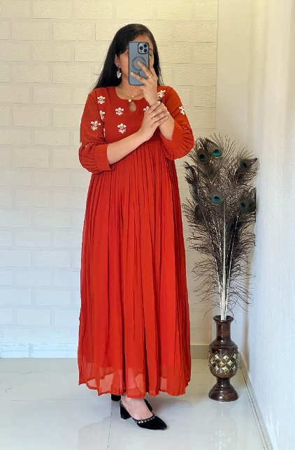 Exquisite Maggam Work Kurti